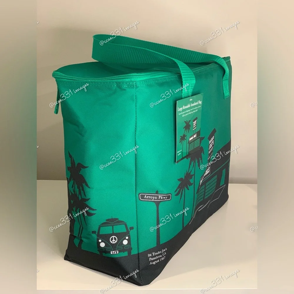 NEW Trader Joe’s Large Reusable Insulated Bag - Limited Edition Emerald Green